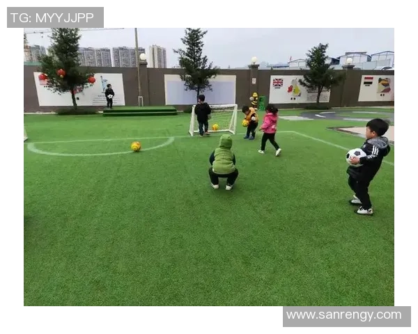 小艺足球：探索青少年足球训练的新模式与未来发展方向