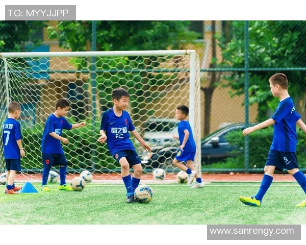 恩叔足球带你领略世界足球魅力与激情的全新体验 恩叔足球带你领略世界足球魅力与激情的全新体验